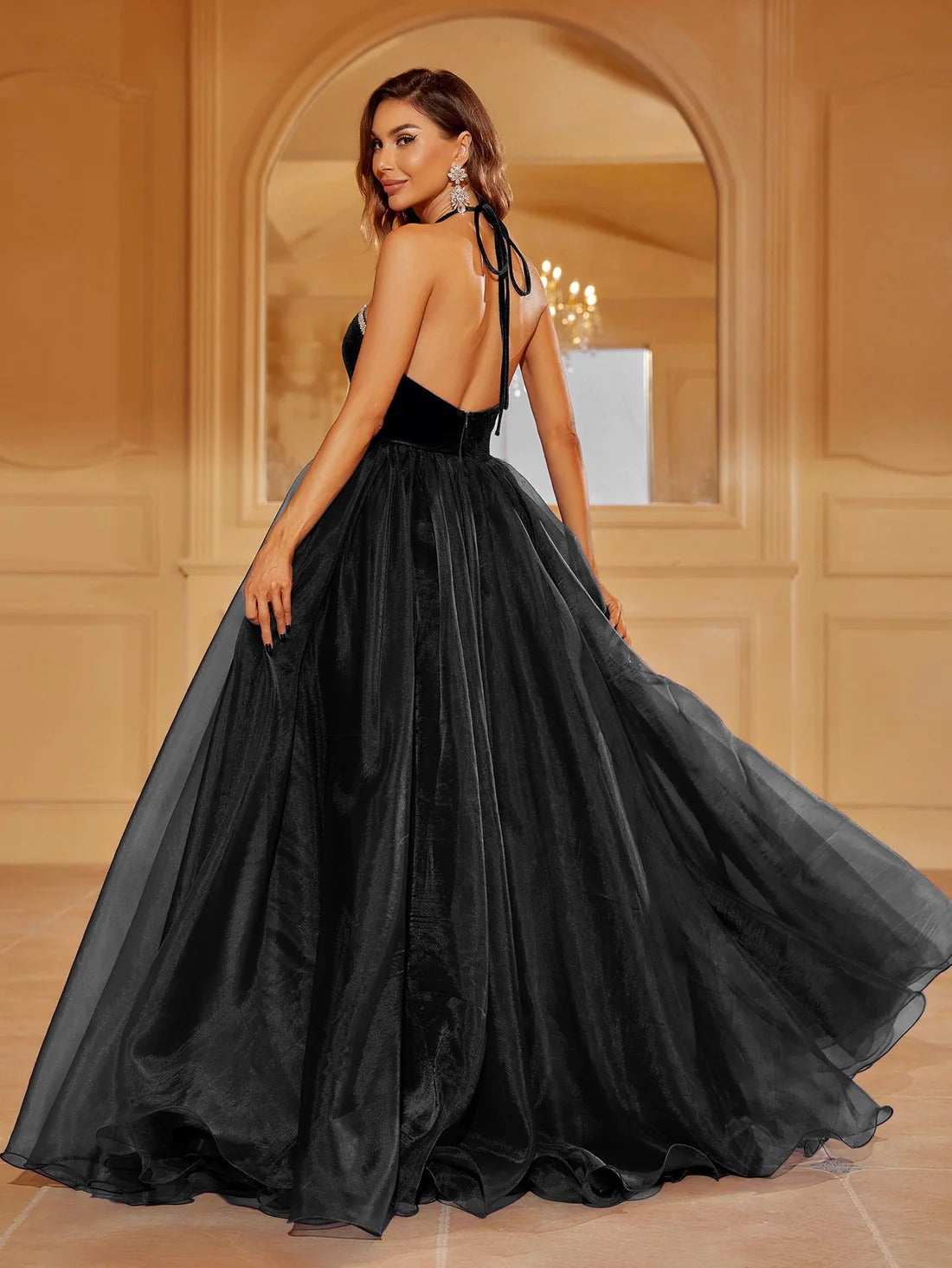 Queen Queen Black Royal Gown